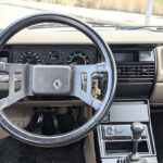 Renault 9 TXE interior