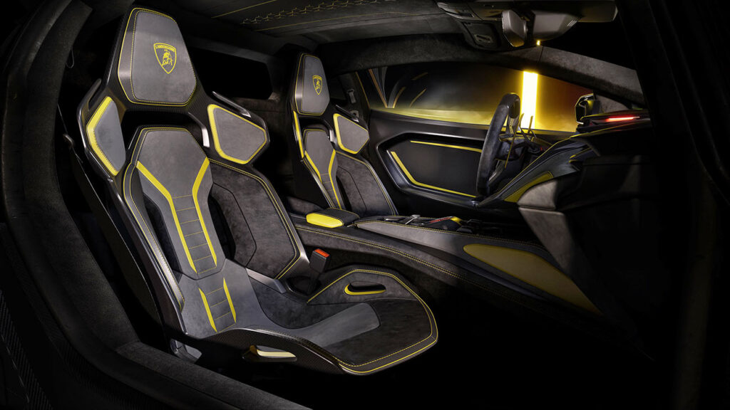 Lamborghini Fenomeno 2025 bacquets