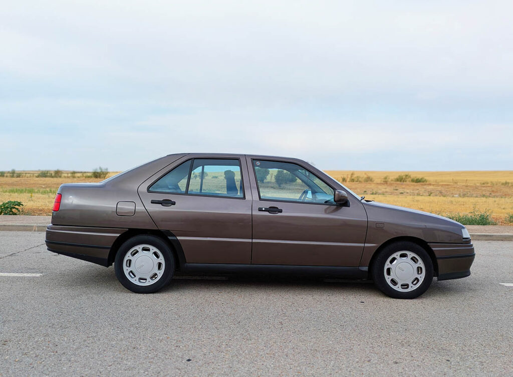 Seat Toledo 1L GLX lateral
