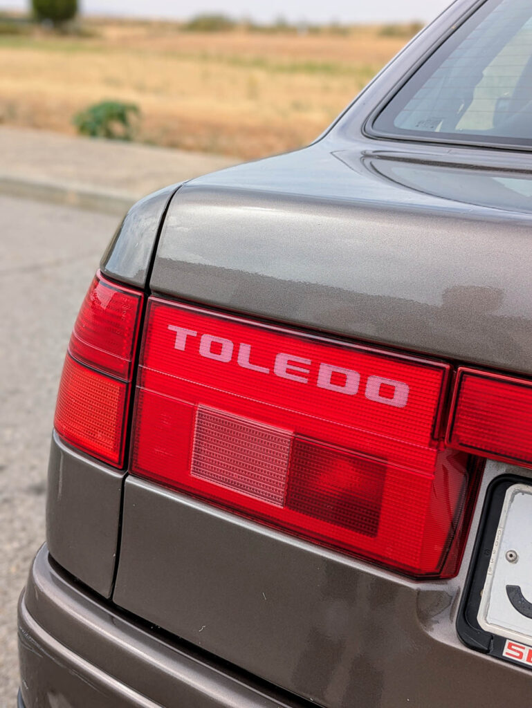 Seat Toledo 1L GLX logo modelo