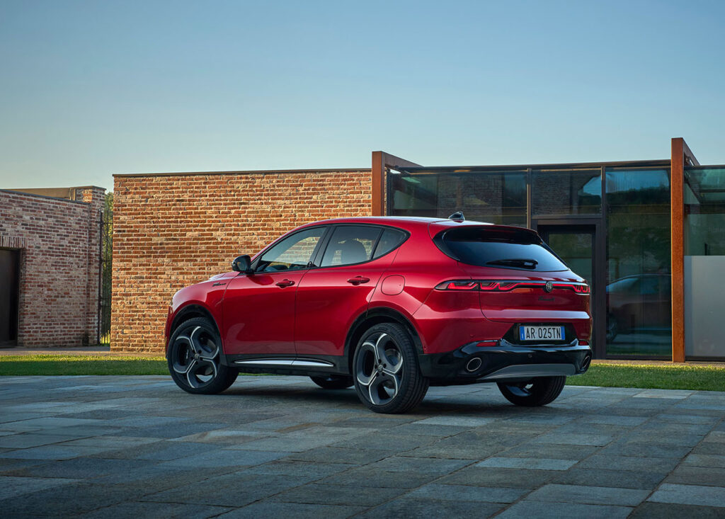 Alfa Romeo Tonale 2026 34 trasera