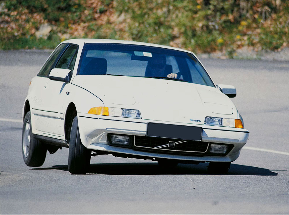 Volvo 480 turbo en curva