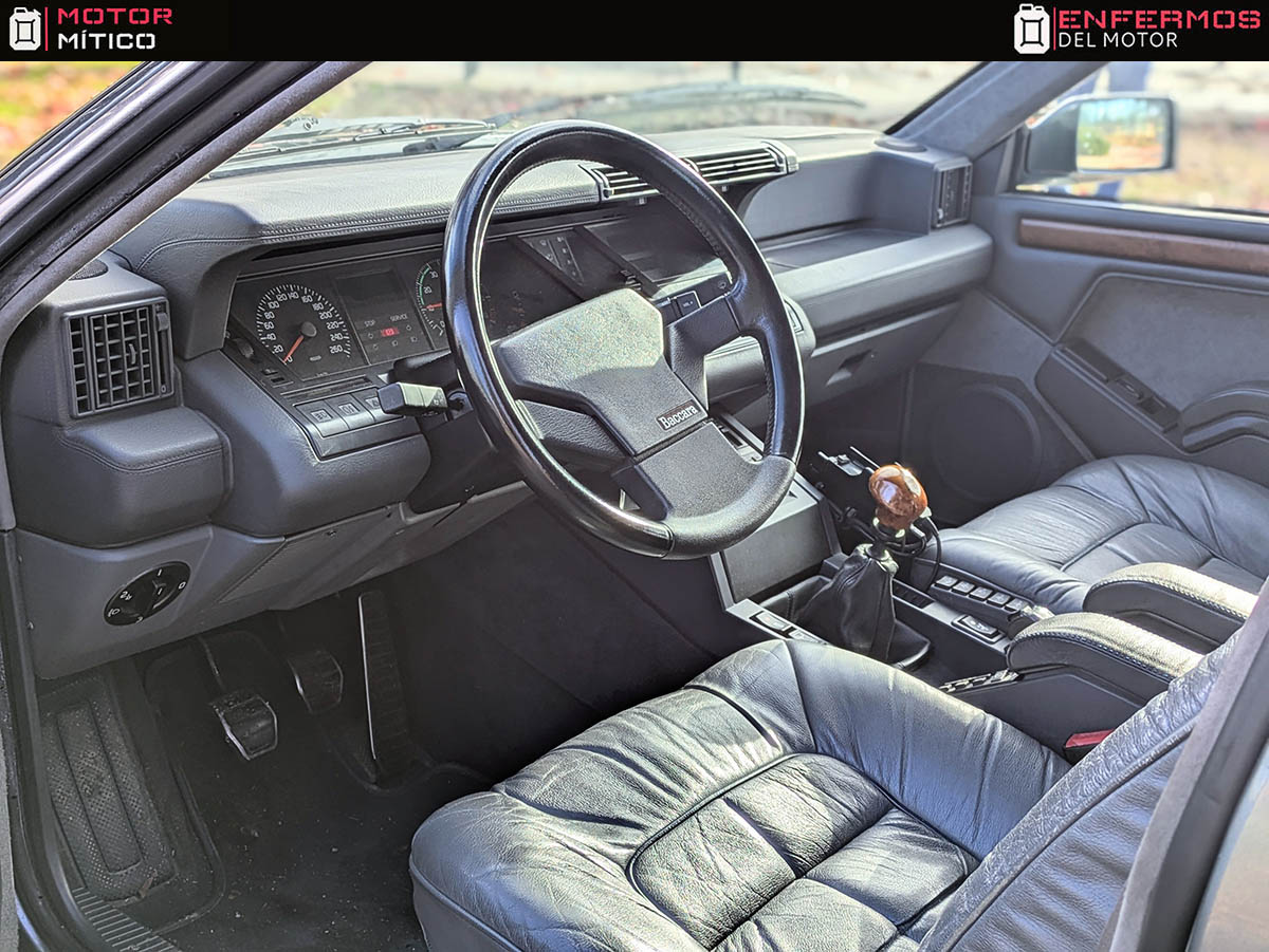 Renault 25 V6 Turbo Baccara puesto de conduccion